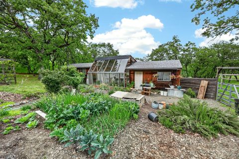 Tiny photo for 4343 Pioneer Road, Medford, OR 97501 (MLS # 220221297)