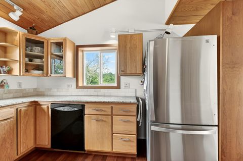 Tiny photo for 4343 Pioneer Road, Medford, OR 97501 (MLS # 220221297)