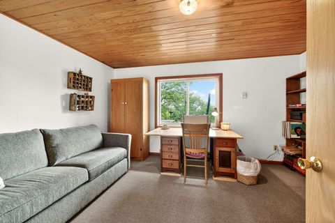 Tiny photo for 4343 Pioneer Road, Medford, OR 97501 (MLS # 220221297)