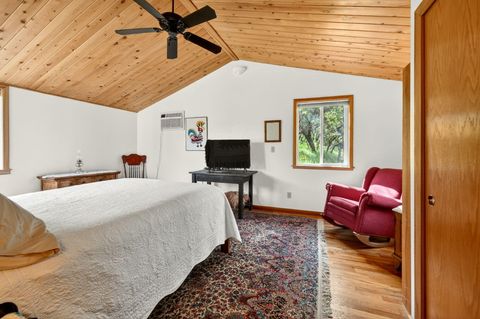 Tiny photo for 4343 Pioneer Road, Medford, OR 97501 (MLS # 220221297)
