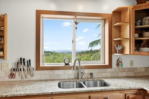 Tiny photo for 4343 Pioneer Road, Medford, OR 97501 (MLS # 220221297)