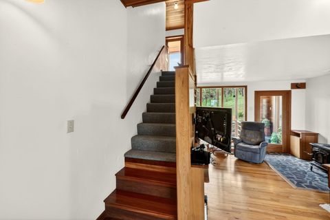 Tiny photo for 4343 Pioneer Road, Medford, OR 97501 (MLS # 220221297)