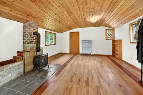 Tiny photo for 4343 Pioneer Road, Medford, OR 97501 (MLS # 220221297)