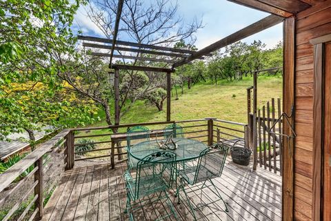 Tiny photo for 4343 Pioneer Road, Medford, OR 97501 (MLS # 220221297)