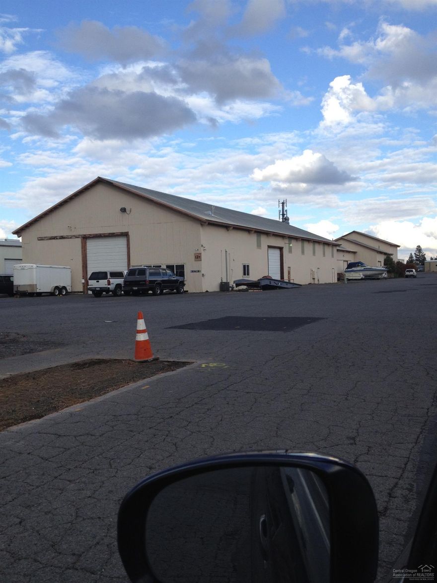 Close in Industrial Facility built in 1955. 16,670 sf of building on 2.3 acres of land that stretches from 9th Street to Bridgeford. Great opportunity for the future. Excess land front and back