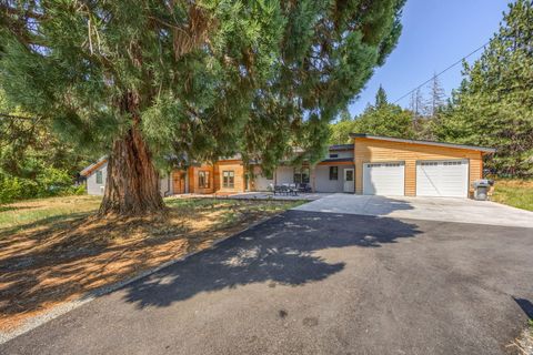 Tiny photo for 4235 Highland Avenue, Grants Pass, OR 97526 (MLS # 220220220)