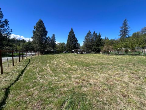 Tiny photo for 4235 Highland Avenue, Grants Pass, OR 97526 (MLS # 220220220)