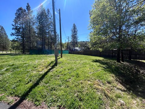 Tiny photo for 4235 Highland Avenue, Grants Pass, OR 97526 (MLS # 220220220)
