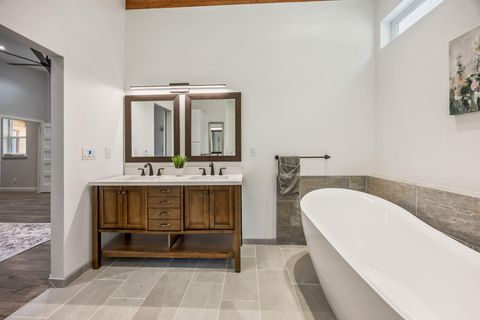 Tiny photo for 4235 Highland Avenue, Grants Pass, OR 97526 (MLS # 220220220)