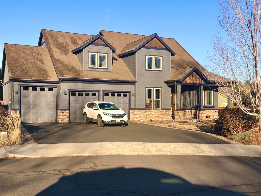 Enjoy Bend Oregon's westside in this spacious 4 Bedroom 2.5 bath home. The large backyard offers so much opportunity and a comfortable place to relax. This home is located in a nice large cold e sac and just minutes from Northwest Crossings shopping center and restaurants. Welcome home!