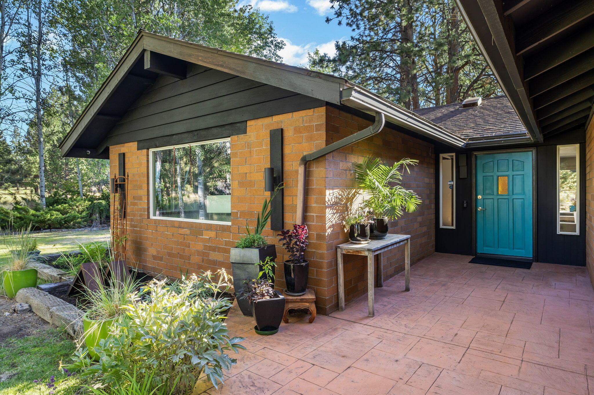 20409 Pine Vista Drive