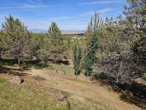 Tiny photo for 12261 Overland Drive, Klamath Falls, OR 97603 (MLS # 220221188)
