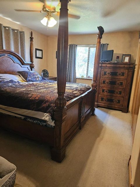 Tiny photo for 12261 Overland Drive, Klamath Falls, OR 97603 (MLS # 220221188)