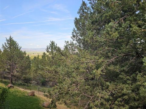 Tiny photo for 12261 Overland Drive, Klamath Falls, OR 97603 (MLS # 220221188)