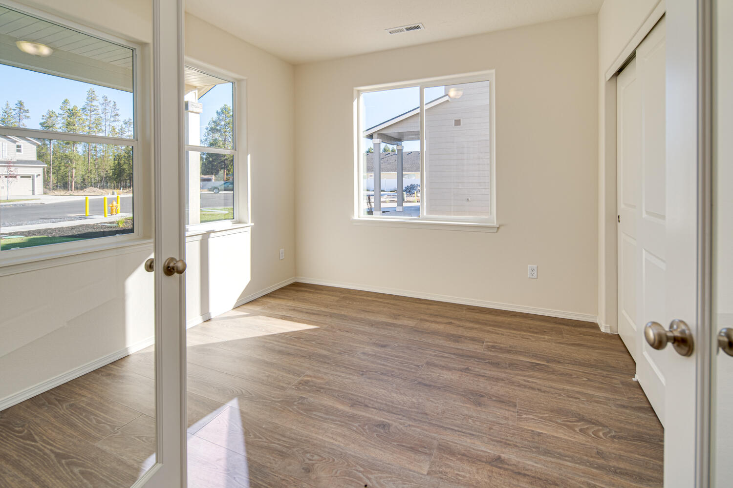 Pine Landing - Residential