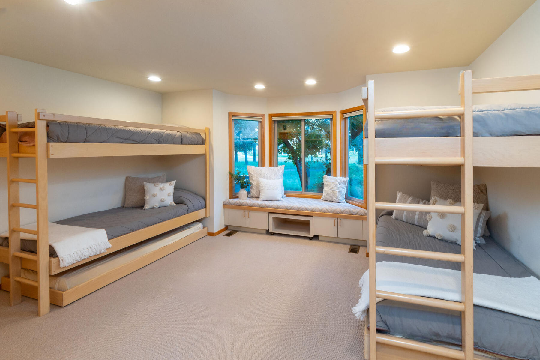 Fairway Point Villag - Residential