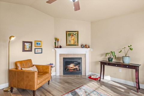 Tiny photo for 1141 Brookdale Avenue, Medford, OR 97504 (MLS # 220212608)