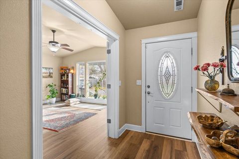 Tiny photo for 1141 Brookdale Avenue, Medford, OR 97504 (MLS # 220212608)