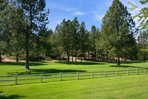 Tiny photo for 60733 Breckenridge Street, Bend, OR 97702 (MLS # 220227069)
