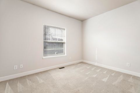 Tiny photo for 20688 White Dove Lane, Bend, OR 97702 (MLS # 220217187)