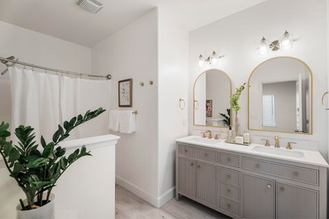 Tiny photo for 20688 White Dove Lane, Bend, OR 97702 (MLS # 220217187)