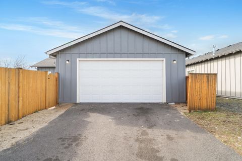 Tiny photo for 20688 White Dove Lane, Bend, OR 97702 (MLS # 220217187)