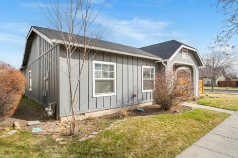 Tiny photo for 20688 White Dove Lane, Bend, OR 97702 (MLS # 220217187)