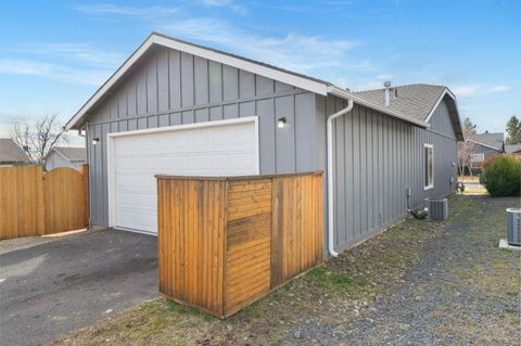 Tiny photo for 20688 White Dove Lane, Bend, OR 97702 (MLS # 220217187)