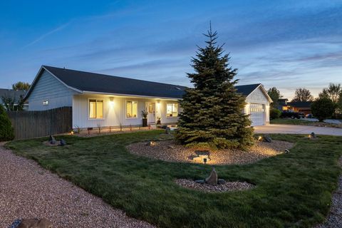 1924 NW Nickernut Avenue Redmond OR 97756