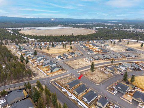 Tiny photo for 16532 Pine Creek Drive, La Pine, OR 97739 (MLS # 220214571)