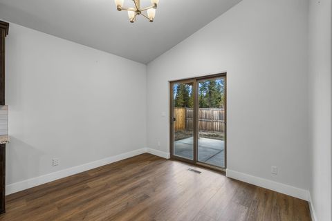 Tiny photo for 16532 Pine Creek Drive, La Pine, OR 97739 (MLS # 220214571)