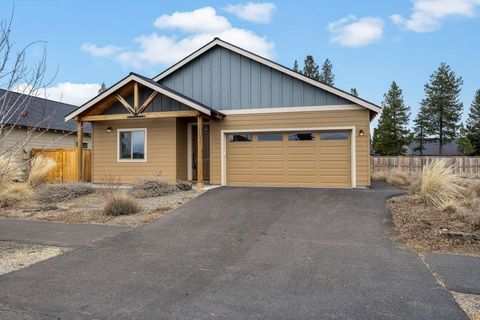 Photo of 16532 Pine Creek Drive, La Pine, OR 97739 (MLS # 220214571)