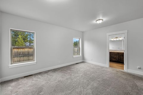 Tiny photo for 16532 Pine Creek Drive, La Pine, OR 97739 (MLS # 220214571)