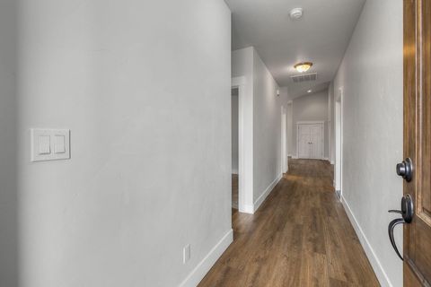 Tiny photo for 16532 Pine Creek Drive, La Pine, OR 97739 (MLS # 220214571)