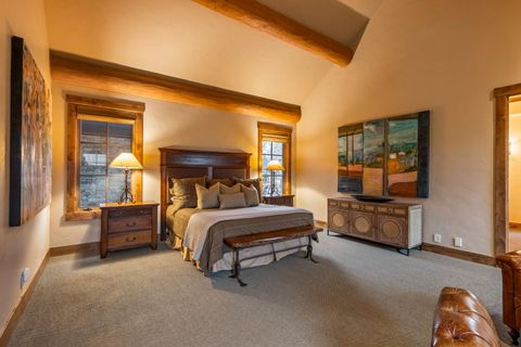 Tiny photo for 23087 Watercourse Way, Bend, OR 97701 (MLS # 220215297)