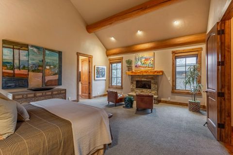 Tiny photo for 23087 Watercourse Way, Bend, OR 97701 (MLS # 220215297)