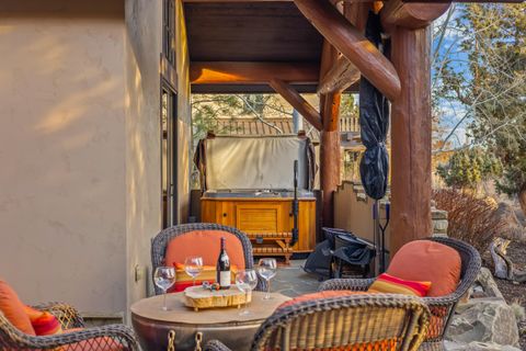 Tiny photo for 23087 Watercourse Way, Bend, OR 97701 (MLS # 220215297)