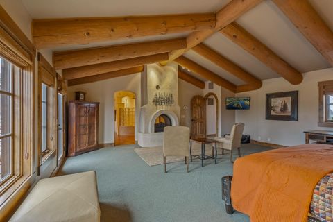 Tiny photo for 23087 Watercourse Way, Bend, OR 97701 (MLS # 220215297)