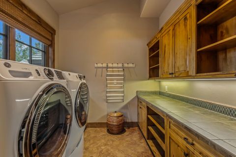 Tiny photo for 23087 Watercourse Way, Bend, OR 97701 (MLS # 220215297)