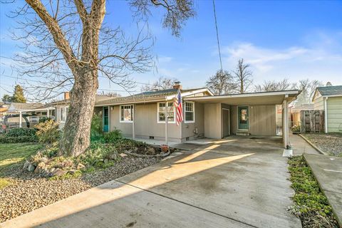 Tiny photo for 1219 Dakota Avenue, Medford, OR 97501 (MLS # 220214094)