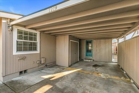 Tiny photo for 1219 Dakota Avenue, Medford, OR 97501 (MLS # 220214094)