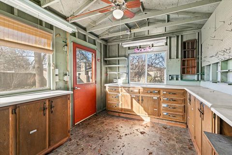 Tiny photo for 1219 Dakota Avenue, Medford, OR 97501 (MLS # 220214094)