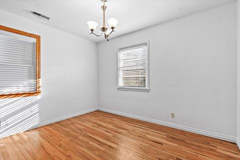 Tiny photo for 1219 Dakota Avenue, Medford, OR 97501 (MLS # 220214094)