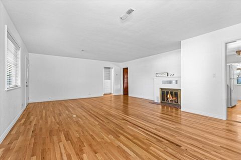 Tiny photo for 1219 Dakota Avenue, Medford, OR 97501 (MLS # 220214094)