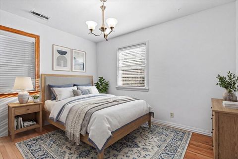 Tiny photo for 1219 Dakota Avenue, Medford, OR 97501 (MLS # 220214094)