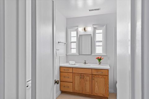 Tiny photo for 1219 Dakota Avenue, Medford, OR 97501 (MLS # 220214094)