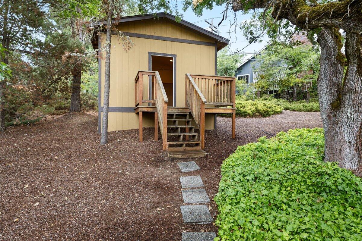 Montcrest Villa - Residential