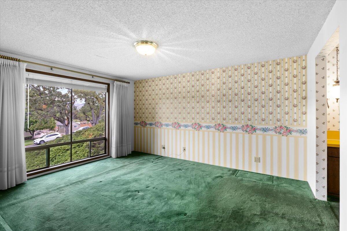 Montcrest Villa - Residential