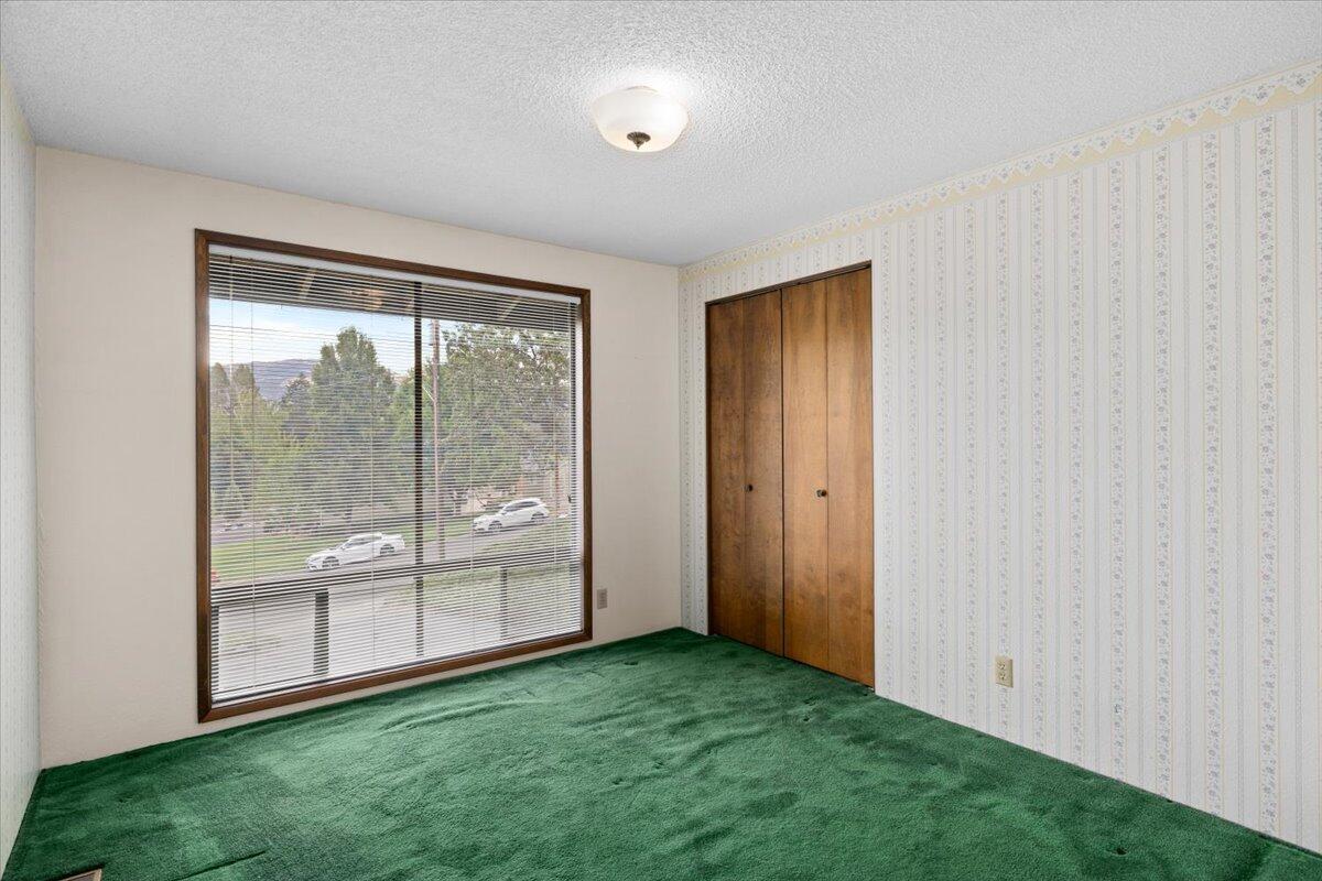 Montcrest Villa - Residential