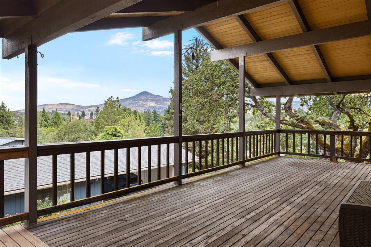 Montcrest Villa - Residential